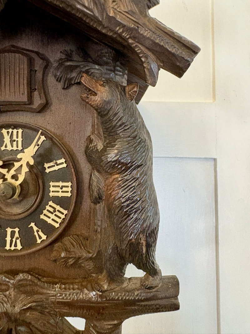 Quality Antique Black Forest Carved Bear Cuckoo Clock - Image 12